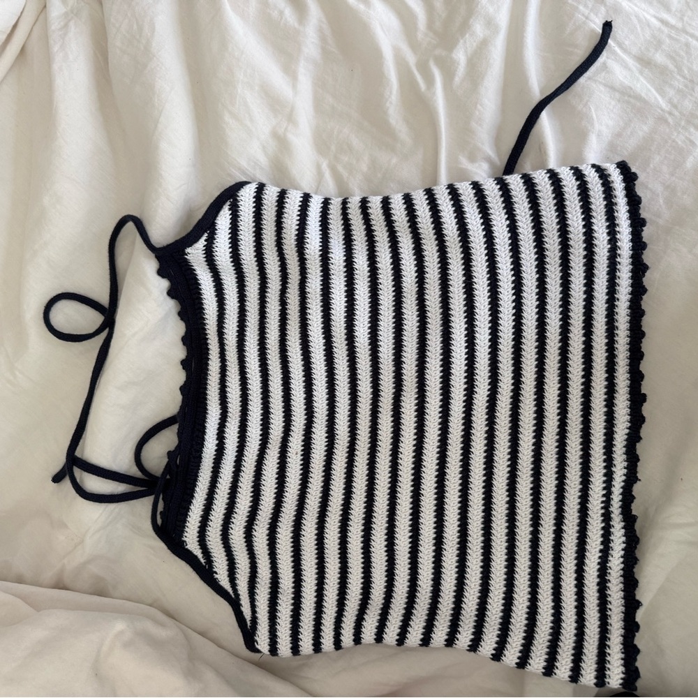 Abercrombie & Fitch Monochrome Striped Knit Top